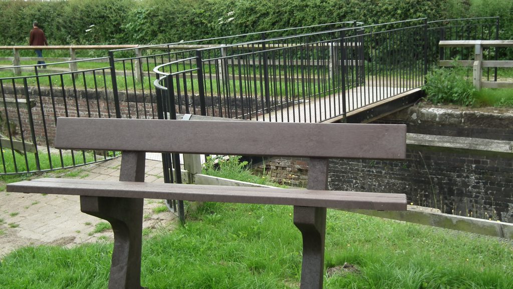 Recycled bench 20
