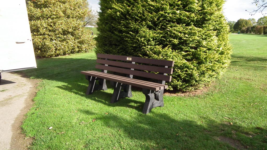 Recycled bench 18