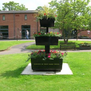 Metal planter triple 3