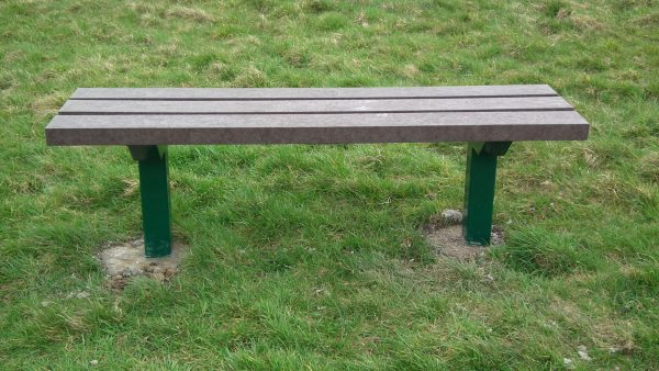 Recycled bench centre post 2