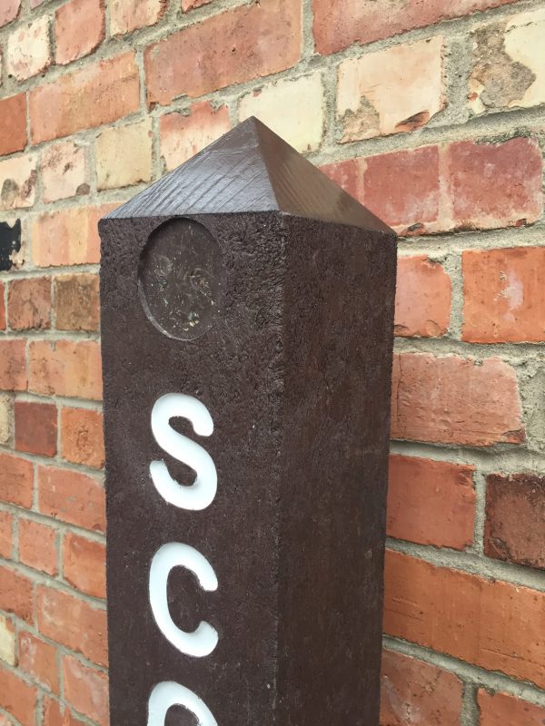 Recycled post sign details 2