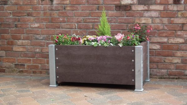 Recycled planter large close up 3