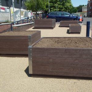 Recycled planter large square 2