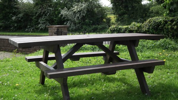 Recycled picnic bench 3