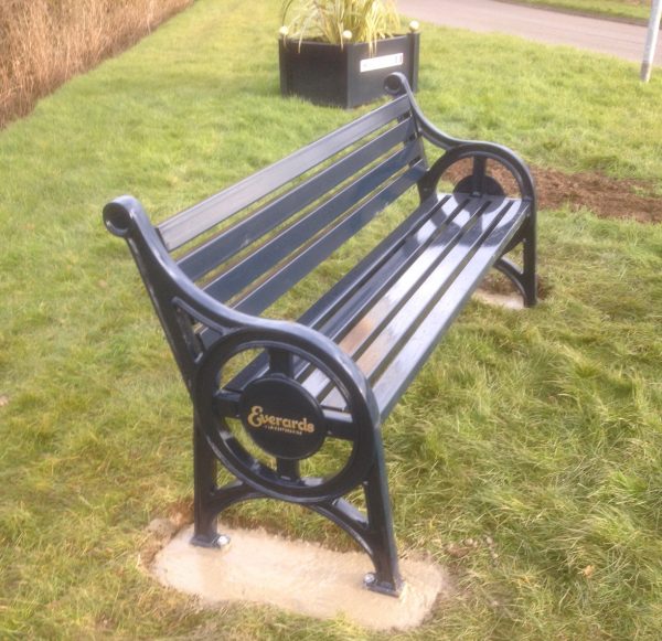 Metal bench with metal vandal proof slats 3