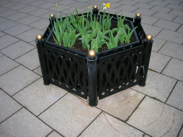 Metal planter hexagon 3